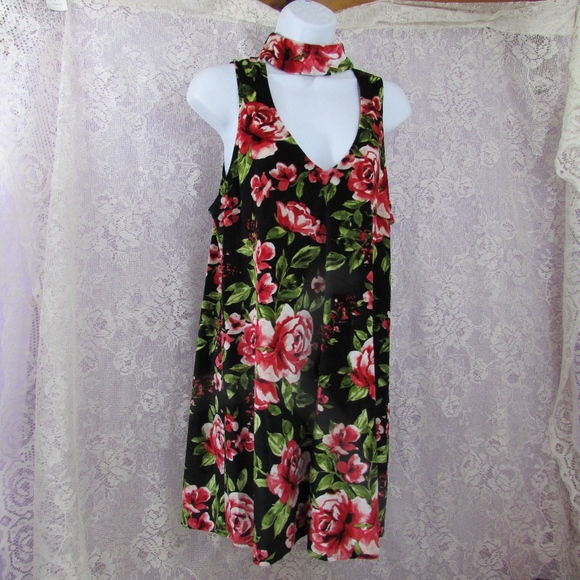 Show Me Your MuMu Dresses & Skirts - NWT Show Me Your MuMu Friday Choker Dress Floral L